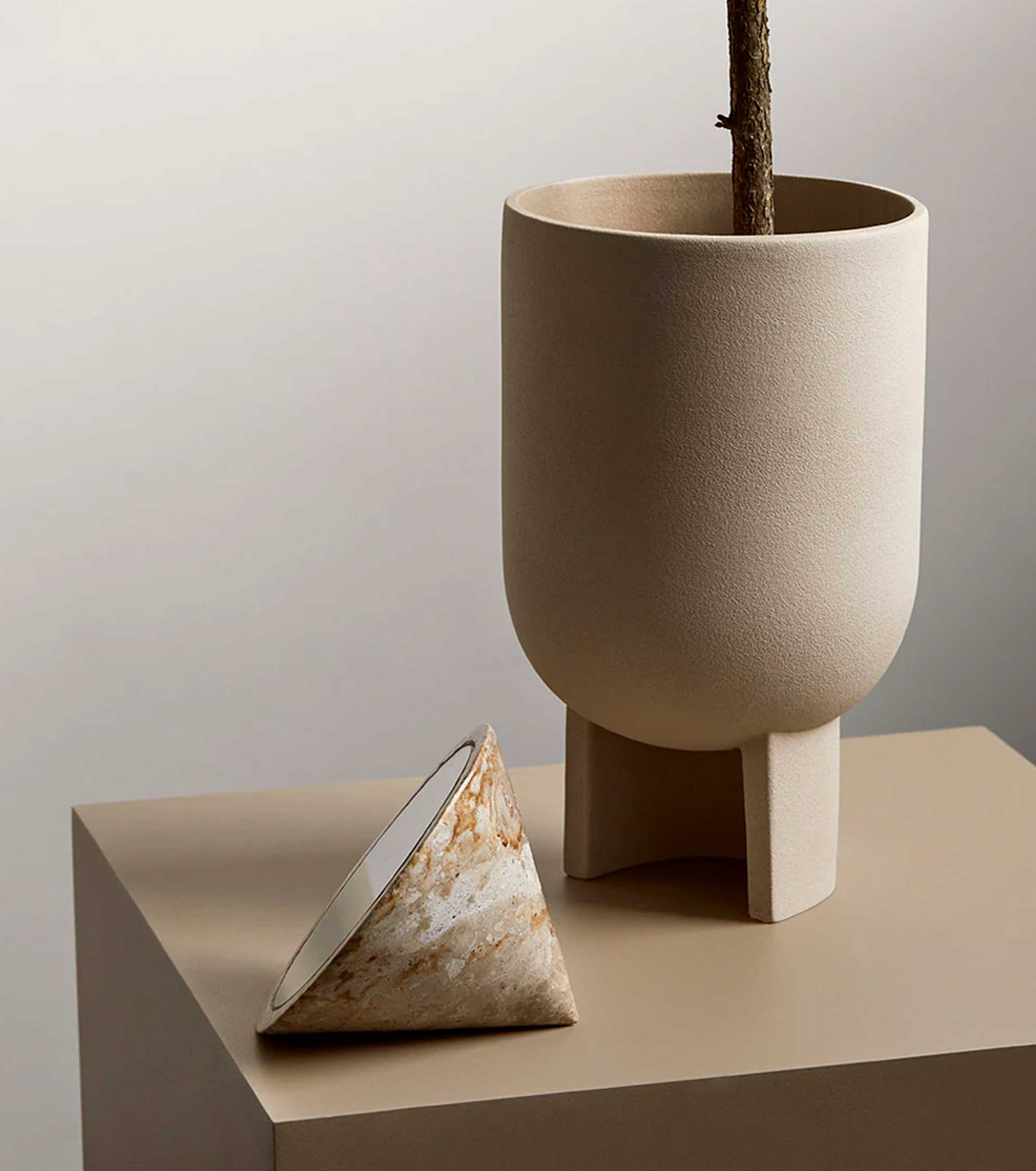 Spinning Top Mirror | Kristina Dam